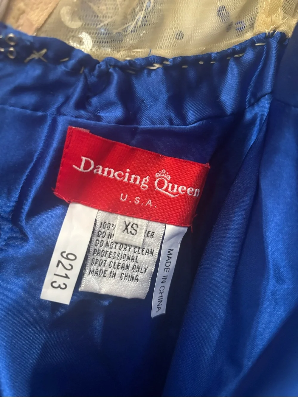 Dancing Queen elegant royal